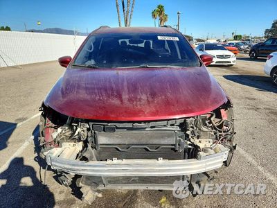 Piąte zdjęcie samochodu w środku: 2017 CHRYSLER PACIFICA TOURING L VIN:2C4RC1BG0HR509246 - miniatura