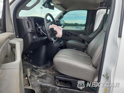 Zdjęcie 7 z 13 samochodu: 2021 CHEVROLET EXPRESS G2500 VIN:1GCWGAF79M1194009 - miniatura