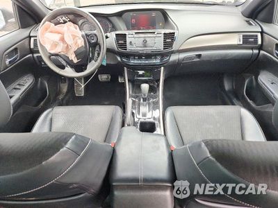 Zdjęcie 8 z 12 samochodu: 2017 HONDA ACCORD SPORT VIN:1HGCR2F50HA151140 - miniatura
