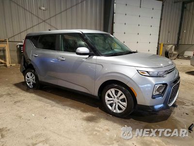 Czwarte zdjęcie samochodu z boku: 2022 KIA SOUL VIN:KNDJ23AU6N7825783 - miniatura