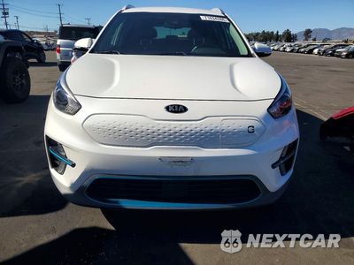 Piąte zdjęcie samochodu w środku: 2020 KIA NIRO EX VIN:KNDCC3LG9L5053043 - miniatura