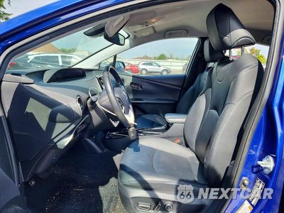 Zdjęcie 7 z 13 samochodu: 2017 TOYOTA PRIUS FOUR VIN:JTDKARFU6H3053896 - miniatura