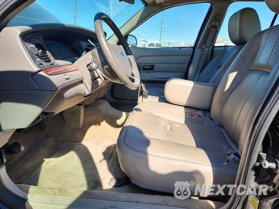 Zdjęcie 7 z 12 samochodu: 2011 FORD CROWN VICTORIA LX VIN:2FABP7EV3BX154472 - miniatura