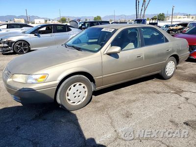 1998 TOYOTA CAMRY LE JT2BG22K1W0176460 - główne zdjęcie licytacji z USA - miniatura