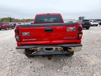 Zdjęcie 6 z 13 samochodu: 2004 CHEVROLET SILVERADO K2500 HEAVY DUTY VIN:1GCHK23U44F233387 - miniatura