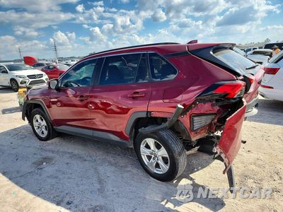 Drugie zdjęcie samochodu z przodu: 2021 TOYOTA RAV4 XLE VIN:2T3W1RFV7MW180545 - miniatura