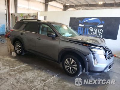 Czwarte zdjęcie samochodu z boku: 2026 NISSAN PATHFINDER SL VIN:5N1DR3CS5TC256705 - miniatura