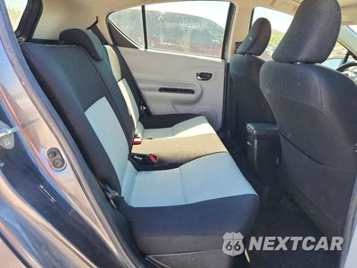 Zdjęcie 10 z 12 samochodu: 2012 TOYOTA PRIUS C THREE VIN:JTDKDTB33C1008016 - miniatura