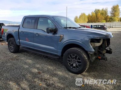 Czwarte zdjęcie samochodu z boku: 2023 FORD F150 SUPERCREW VIN:1FTEW1E84PFB29567 - miniatura