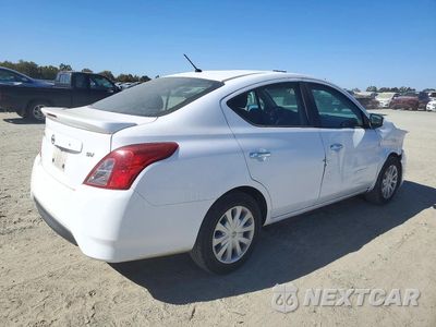 Trzecie zdjęcie samochodu z tyłu: 2018 NISSAN VERSA SV VIN:3N1CN7AP8JL886689 - miniatura