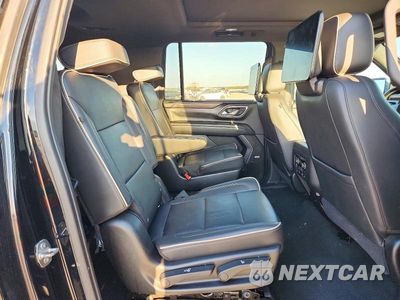 Zdjęcie 11 z 13 samochodu: 2021 CHEVROLET SUBURBAN K1500 PREMIER VIN:1GNSKFKD6MR217020 - miniatura