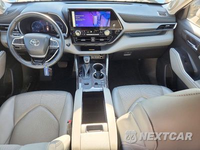 Zdjęcie 8 z 13 samochodu: 2023 TOYOTA HIGHLANDER L VIN:5TDKDRAH6PS018502 - miniatura