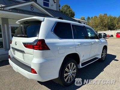 Czwarte zdjęcie samochodu z boku: 2017 LEXUS LX 570 VIN:JTJHY7AX9H4249978 - miniatura