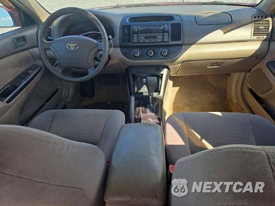 Zdjęcie 8 z 12 samochodu: 2005 TOYOTA CAMRY LE V6 VIN:4T1BF32K35U106235 - miniatura