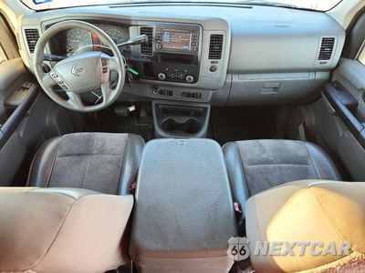 Zdjęcie 8 z 12 samochodu: 2017 NISSAN NV 2500 HD SV VIN:1N6BF0KY6HN809394 - miniatura
