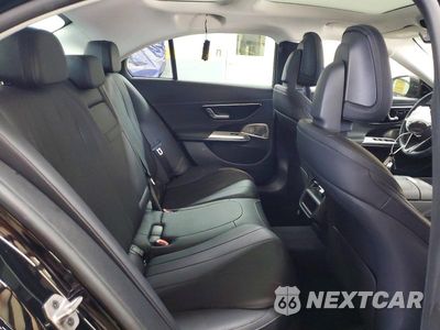 Zdjęcie 10 z 12 samochodu: 2025 MERCEDES-BENZ E 350 4MATIC VIN:W1KLF4HB4SA135252 - miniatura