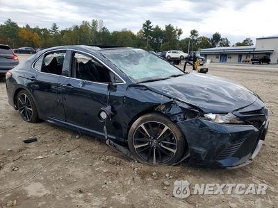 Czwarte zdjęcie samochodu z boku: 2018 TOYOTA CAMRY XSE VIN:4T1B61HK7JU579142 - miniatura