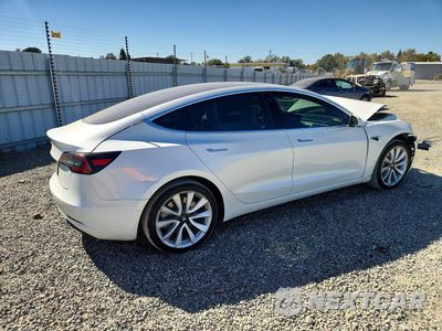 Trzecie zdjęcie samochodu z tyłu: 2020 TESLA MODEL 3 VIN:5YJ3E1EAXLF616039 - miniatura