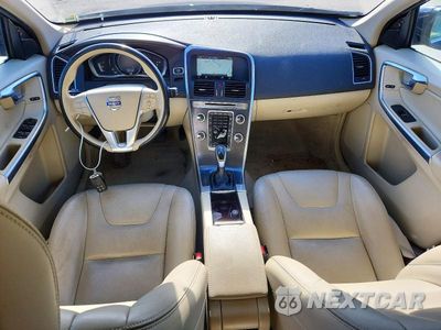 Zdjęcie 8 z 13 samochodu: 2016 VOLVO XC60 T5 PREMIER VIN:YV4612RK6G2830162 - miniatura