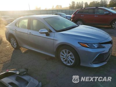 Czwarte zdjęcie samochodu z boku: 2023 TOYOTA CAMRY LE VIN:4T1C11AKXPU832931 - miniatura