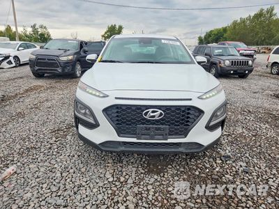 Piąte zdjęcie samochodu w środku: 2020 HYUNDAI KONA SE VIN:KM8K12AA2LU396336 - miniatura