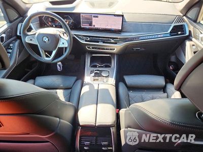 Zdjęcie 8 z 14 samochodu: 2026 BMW X7 XDRIVE40I VIN:5UX23EM02T9086532 - miniatura