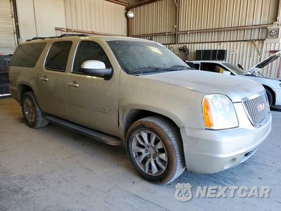 Czwarte zdjęcie samochodu z boku: 2013 GMC YUKON XL C1500 SLE VIN:1GKS1HE07DR142820 - miniatura