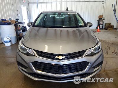 Piąte zdjęcie samochodu w środku: 2018 CHEVROLET CRUZE LT VIN:1G1BE5SM4J7228883 - miniatura