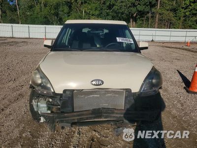 Piąte zdjęcie samochodu w środku: 2013 KIA SOUL BASE VIN:KNDJT2A58D7502317 - miniatura