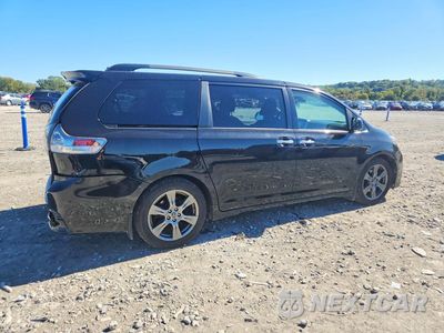 Trzecie zdjęcie samochodu z tyłu: 2018 TOYOTA SIENNA SE 8-PASSENGER VIN:5TDXZ3DC2JS955438 - miniatura