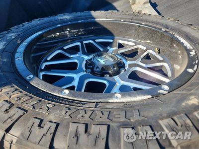 Zdjęcie 12 z 13 samochodu: 2018 CHEVROLET SILVERADO K1500 HIGH COUNTRY VIN:3GCUKTEJ8JG198273 - miniatura