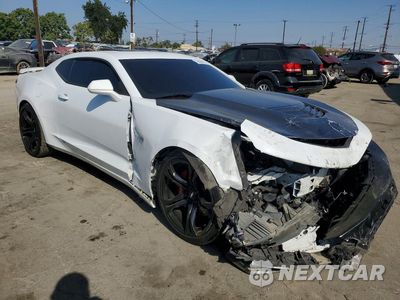 Czwarte zdjęcie samochodu z boku: 2019 CHEVROLET CAMARO SS VIN:1G1FE1R74K0153168 - miniatura