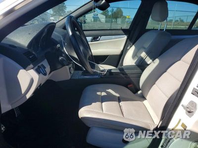 Zdjęcie 7 z 12 samochodu: 2010 MERCEDES-BENZ C 300 4MATIC VIN:WDDGF8BB3AF416817 - miniatura