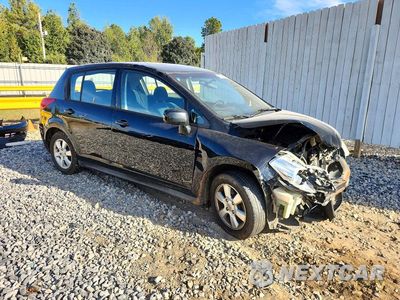 Czwarte zdjęcie samochodu z boku: 2012 NISSAN VERSA 1.8 S VIN:3N1BC1CP4CK805658 - miniatura