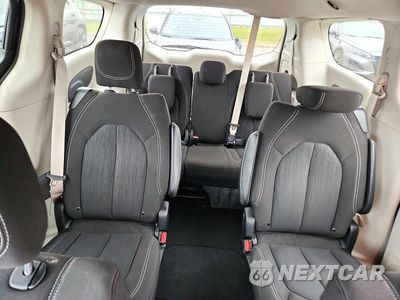 Zdjęcie 10 z 13 samochodu: 2024 CHRYSLER VOYAGER LX VIN:2C4RC1CG7RR186331 - miniatura
