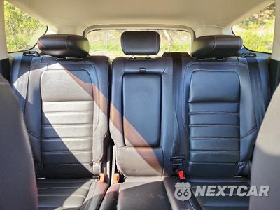 Zdjęcie 10 z 13 samochodu: 2017 FORD ESCAPE TITANIUM VIN:1FMCU9J98HUA07135 - miniatura