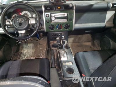 Zdjęcie 8 z 13 samochodu: 2010 TOYOTA FJ CRUISER VIN:JTEBU4BF5AK078698 - miniatura