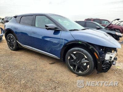 Czwarte zdjęcie samochodu z boku: 2025 KIA EV6 WIND VIN:5XYC3DJC6SG009660 - miniatura
