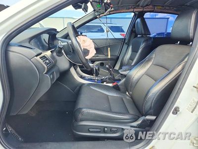 Zdjęcie 7 z 12 samochodu: 2016 HONDA ACCORD SPORT VIN:1HGCR2F64GA074845 - miniatura