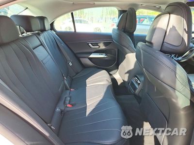 Zdjęcie 10 z 13 samochodu: 2025 MERCEDES-BENZ E 350 VIN:W1KLF4GB5SA162333 - miniatura