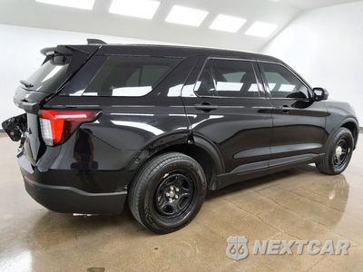 Trzecie zdjęcie samochodu z tyłu: 2025 FORD EXPLORER POLICE INTERCEPTOR VIN:1FM5K8ABXSGA16825 - miniatura