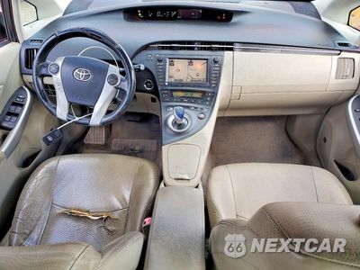 Zdjęcie 8 z 12 samochodu: 2010 TOYOTA PRIUS IV VIN:JTDKN3DU0A0020646 - miniatura