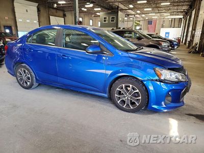 Czwarte zdjęcie samochodu z boku: 2017 CHEVROLET SONIC LT VIN:1G1JD5SH3H4111504 - miniatura