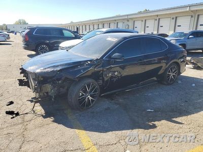 2024 TOYOTA CAMRY SE 4T1S11AK2RU211312 - główne zdjęcie licytacji z USA - miniatura