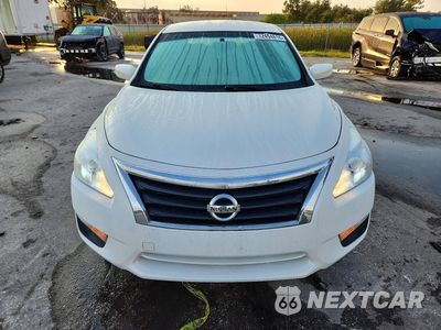 Piąte zdjęcie samochodu w środku: 2014 NISSAN ALTIMA 2.5 S VIN:1N4AL3AP3EC170647 - miniatura