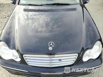 Zdjęcie 11 z 12 samochodu: 2006 MERCEDES-BENZ C 350 VIN:WDBRF56H66F740706 - miniatura