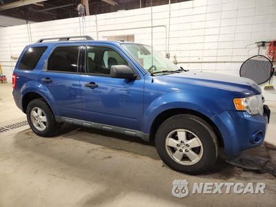 Czwarte zdjęcie samochodu z boku: 2010 FORD ESCAPE XLT VIN:1FMCU9D78AKA68917 - miniatura