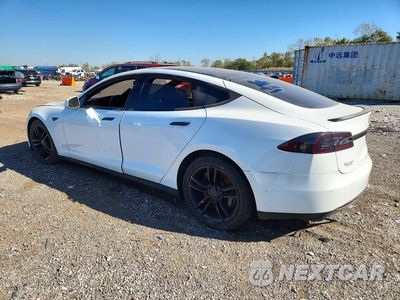 Drugie zdjęcie samochodu z przodu: 2015 TESLA MODEL S VIN:5YJSA1E25FF116634 - miniatura