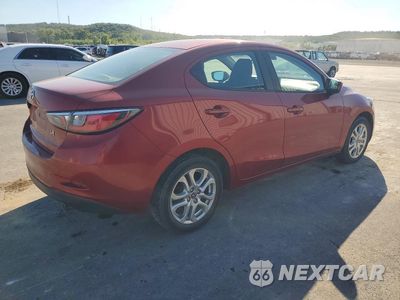Trzecie zdjęcie samochodu z tyłu: 2018 TOYOTA YARIS IA BASE VIN:3MYDLBYV1JY314396 - miniatura