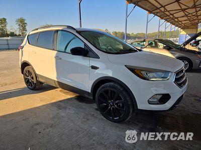 Czwarte zdjęcie samochodu z boku: 2019 FORD ESCAPE SE VIN:1FMCU9GDXKUA58851 - miniatura